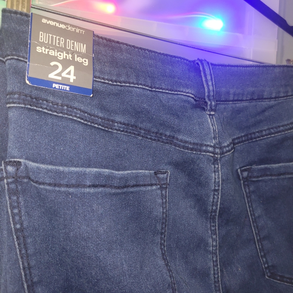 AVENUE BUTTER DENIM - Picture 2 of 7